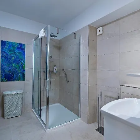 Magnolia Art ドゥブロブニク