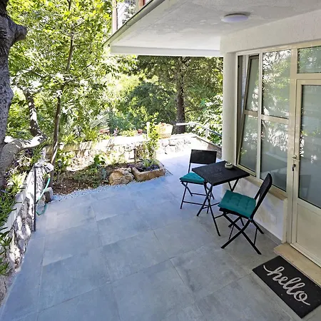 Magnolia Art Apartment *